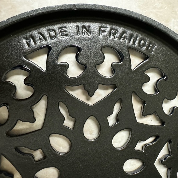 Staub Cast Iron 9-inch Round Lilly Trivet - Dark Blue, Made in France - Picture 2 of 4